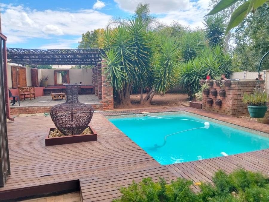 4 Bedroom Property for Sale in Pellissier Free State